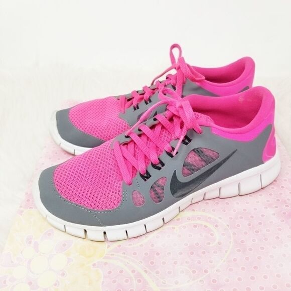 Nike Shoes - Pink and gray NIKE SNEAKERS.
